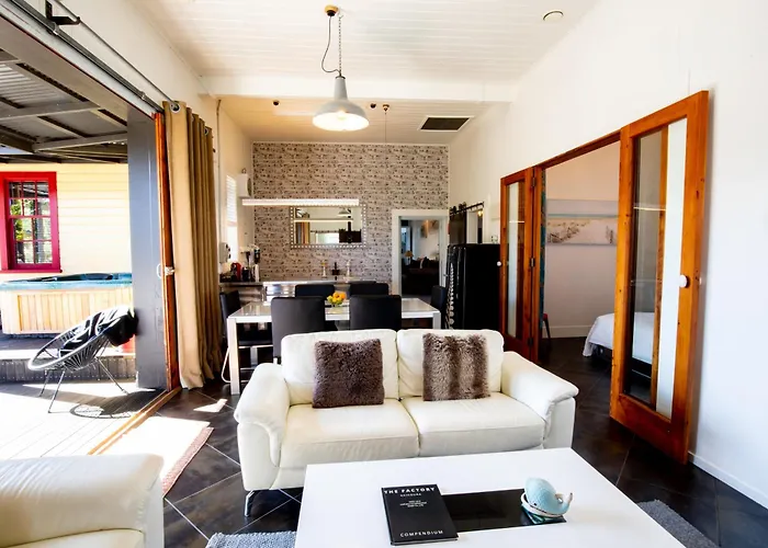 Private villas Factory Luxury Accomodation